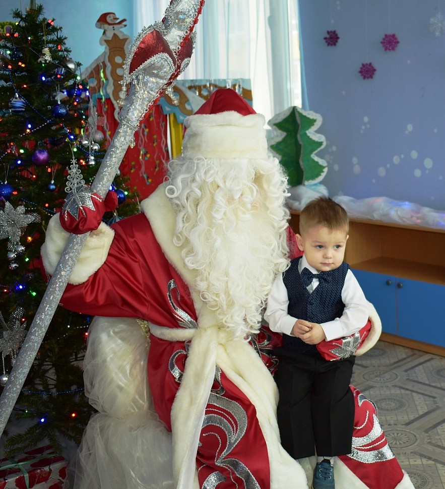 Дед Мороз и малыш